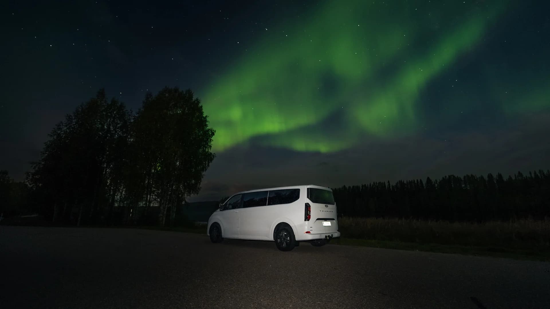 Northern lights tour with rental car from Rovaniemi